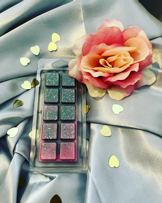 10 Cell Clamshell- Cupid Collection