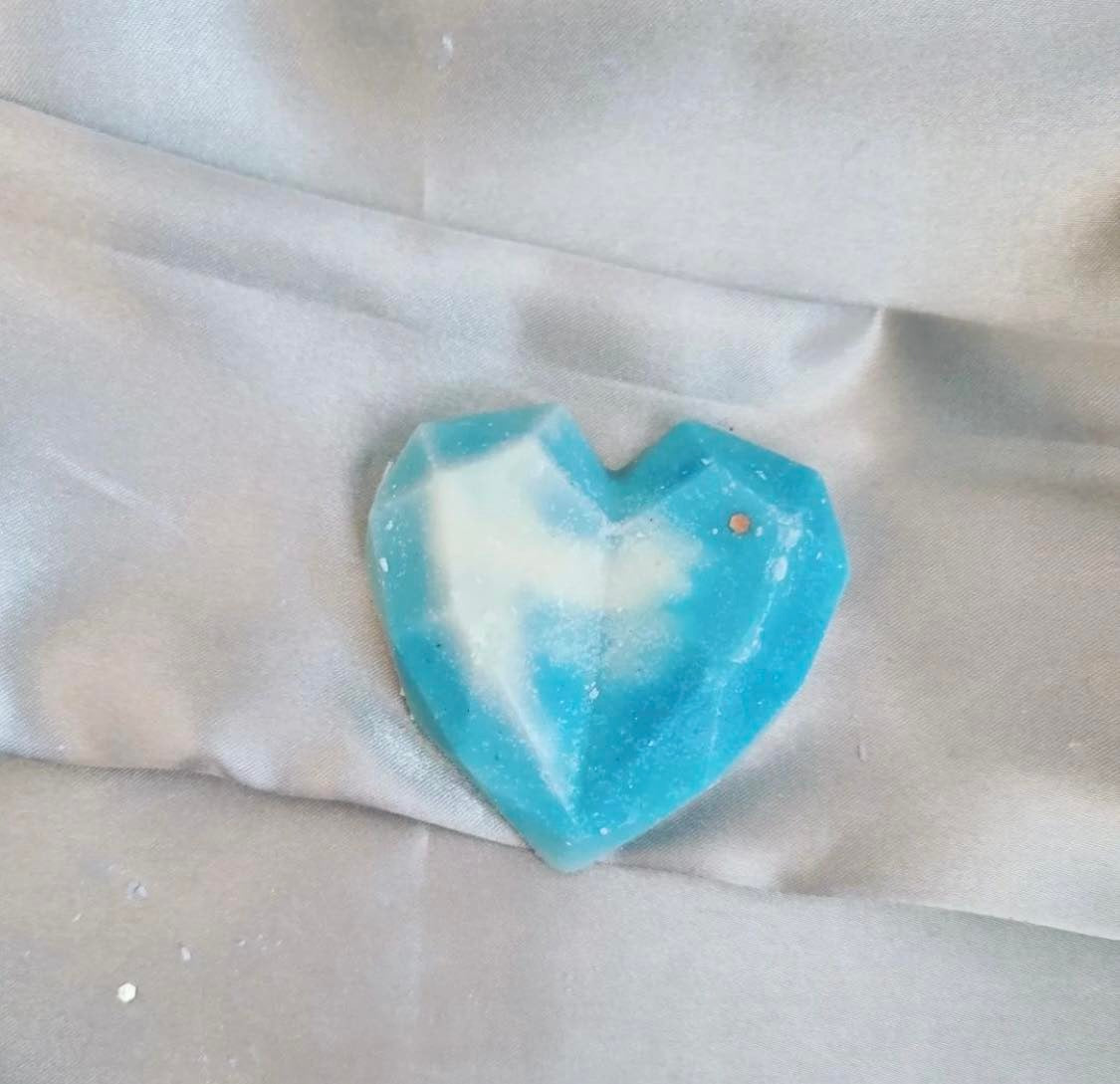 Geo Diamond Heart Melts Large